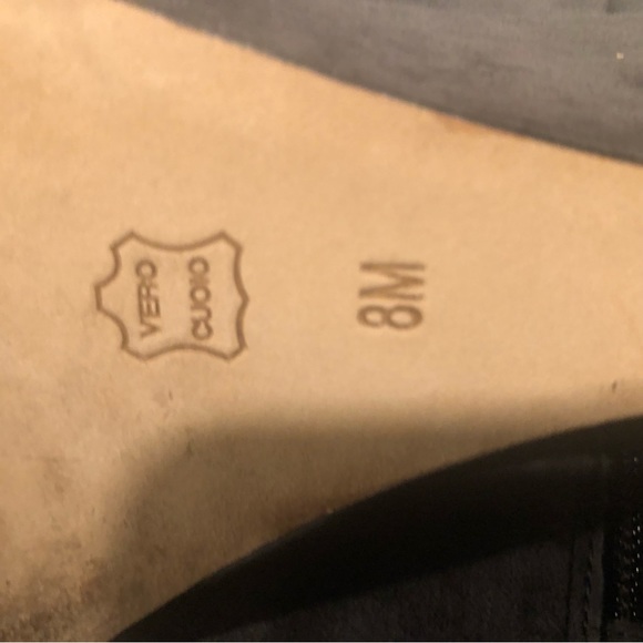 Donald J Pliner Suede JAE Ankle Boot Size 8M - Picture 11 of 12